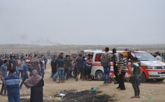 Palestinians participate in seventh Great Return March protests, east of Gaza, 11 May 2018 – Al-Haq (c) 2018.