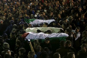 Holding_the_Bodies_of_Deceased_Palestinians_01