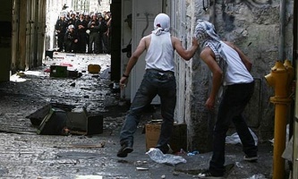 Palestinian-youths-jerusalem-001