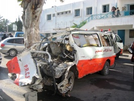 ambulance-destroyed-02